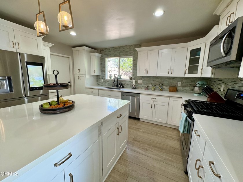 Welcome to 1948 Stevely Avenue, a beautifully remodeled - photo 7