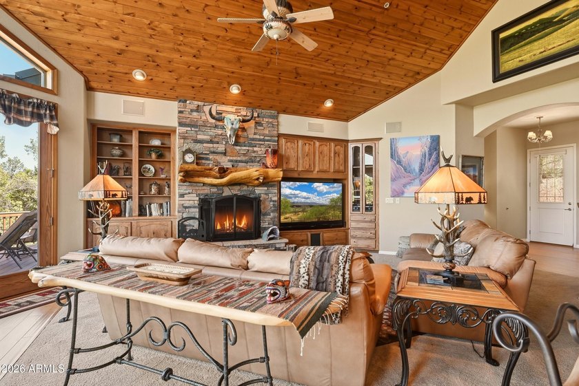 Magnificent mountain estate with unobstructed, million dollar - photo 9