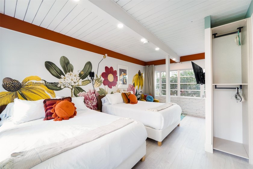 take advantage of this rare and expansive lakefront estate in - photo 10