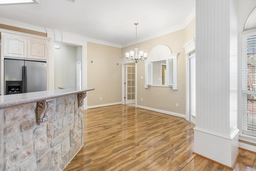 Experience a life of luxury at this gorgeous golf course home - photo 12