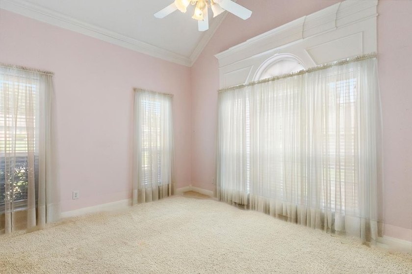Experience a life of luxury at this gorgeous golf course home - photo 29