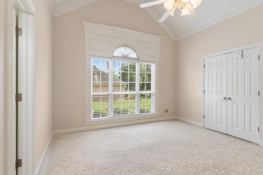 Experience a life of luxury at this gorgeous golf course home - photo 33