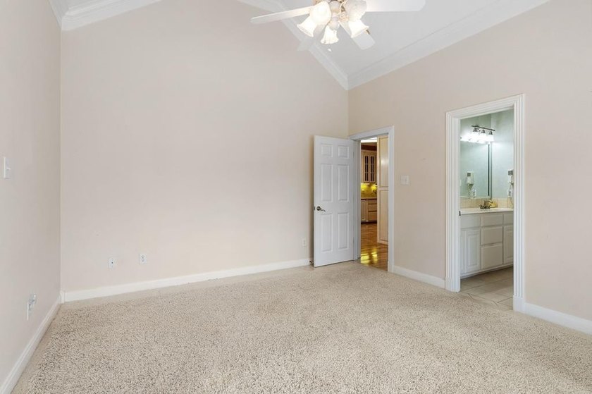 Experience a life of luxury at this gorgeous golf course home - photo 34