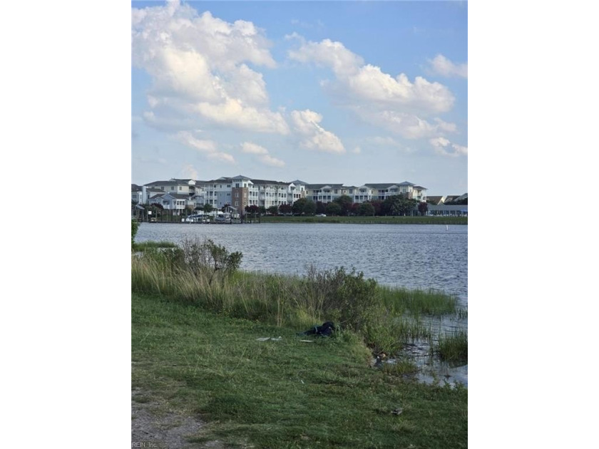 If you like fishing, kayaking or enjoying the water front for - photo 38