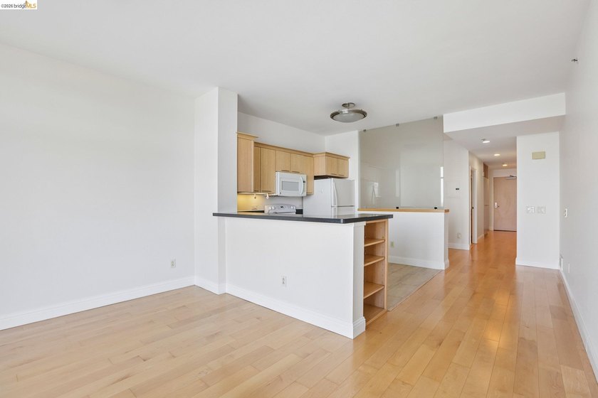 Welcome to 1 Lakeside Drive, Unit 1608, Oakland, CA 94612, a - photo 2