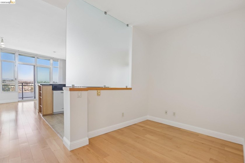 Welcome to 1 Lakeside Drive, Unit 1608, Oakland, CA 94612, a - photo 4
