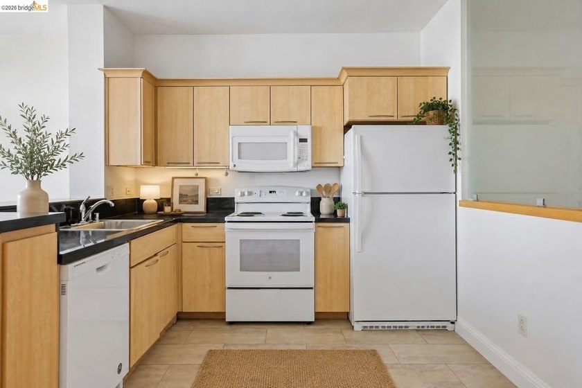Welcome to 1 Lakeside Drive, Unit 1608, Oakland, CA 94612, a - photo 5