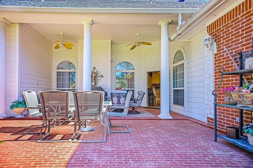 Experience a life of luxury at this gorgeous golf course home - photo 45