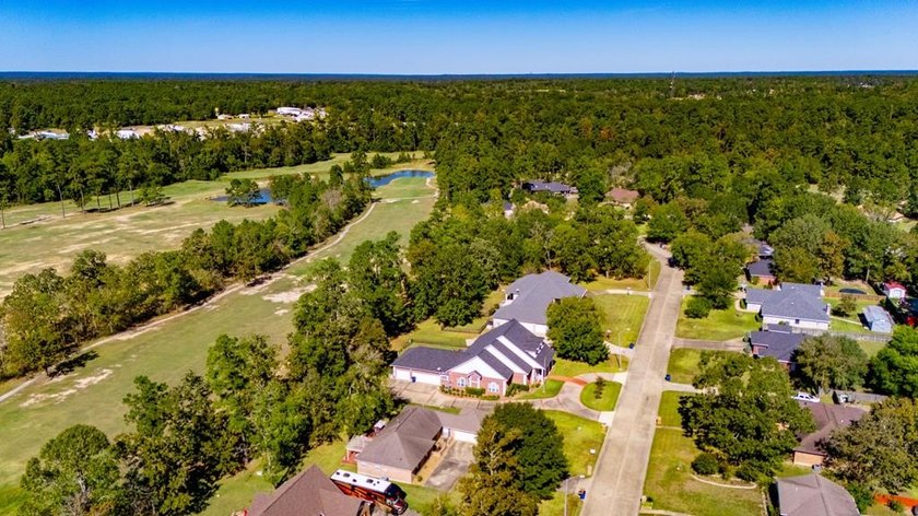Experience a life of luxury at this gorgeous golf course home - photo 49
