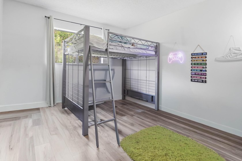 Welcome to this beautifully updated 2 bed 2 bath first-floor - photo 13