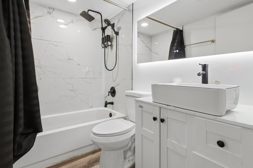 Welcome to this beautifully updated 2 bed 2 bath first-floor - photo 14