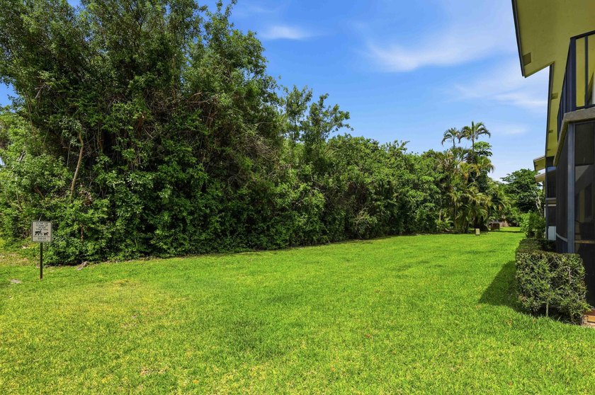 Welcome to this beautifully updated 2 bed 2 bath first-floor - photo 20