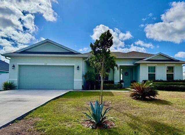 Shows like a model! This SPECTACULAR Custom 4 Bedroom 3 Bath - photo 2