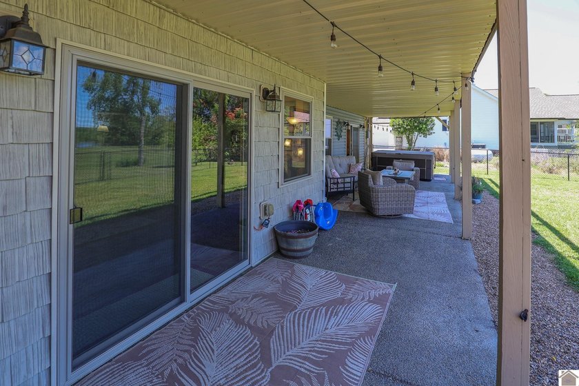 Located in Malcolm Creek on Kentucky Lake in Benton, KY, this - photo 10
