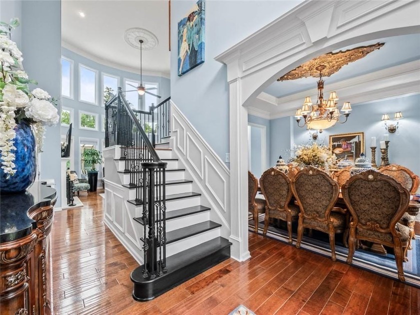 PRICE REDUCED. Executive Home on the #5 Fairway in Resort-Style - photo 17