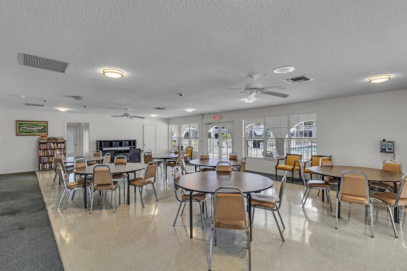 LOVELY EAST FACING UPDATED 2/2 second floor garden view unit in - photo 25