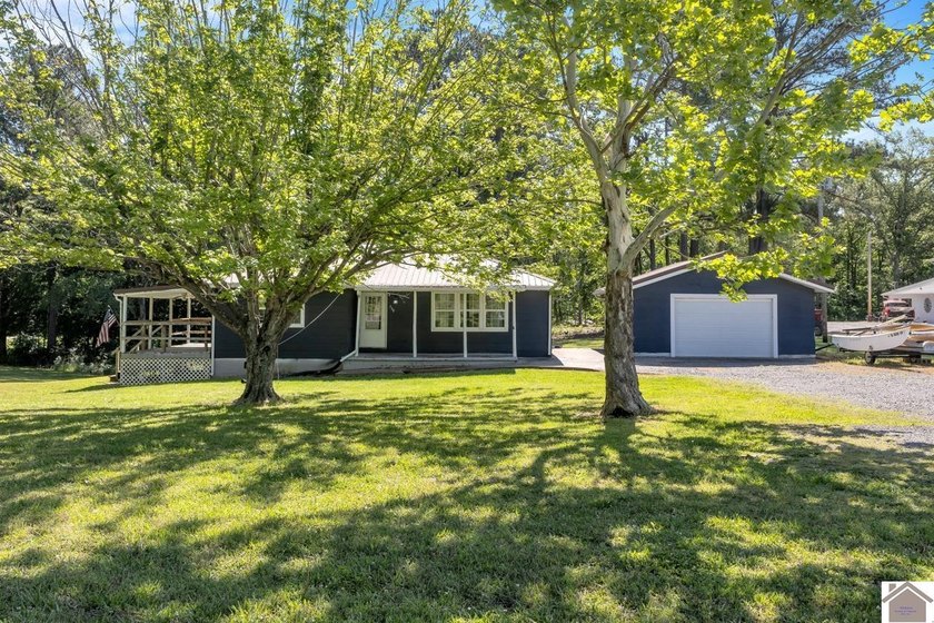 Affordable country living with room to breathe! Situated on - photo 2