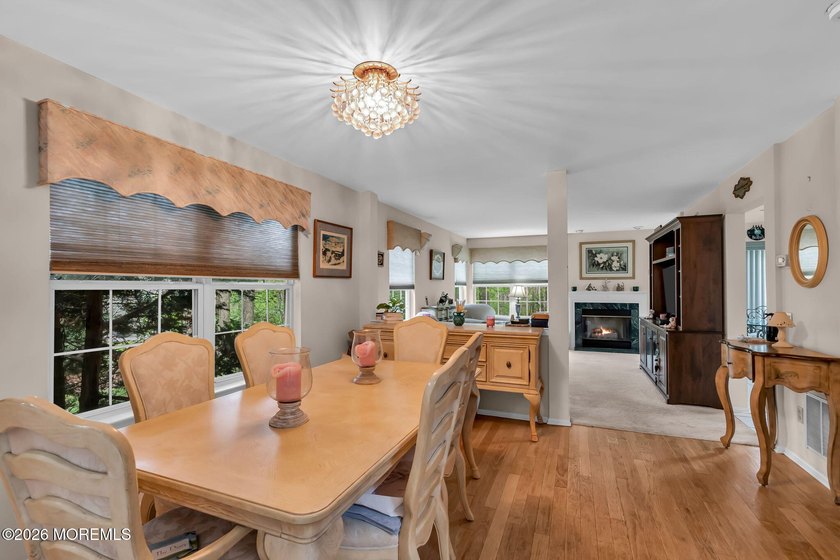 Looking for a spacious end unit in Saratoga with a full finished - photo 11