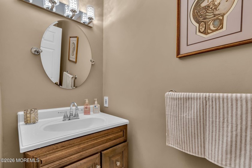 Looking for a spacious end unit in Saratoga with a full finished - photo 16