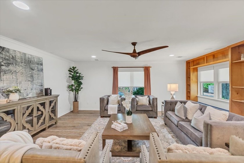Welcome to a beautifully updated Grapevine home where generous - photo 18