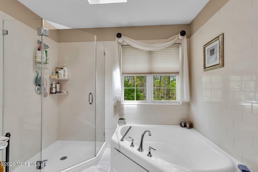 Looking for a spacious end unit in Saratoga with a full finished - photo 25