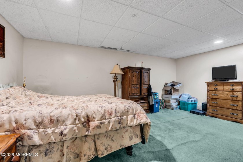 Looking for a spacious end unit in Saratoga with a full finished - photo 27