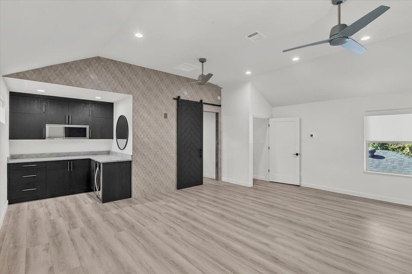 Welcome to a beautifully updated Grapevine home where generous - photo 31