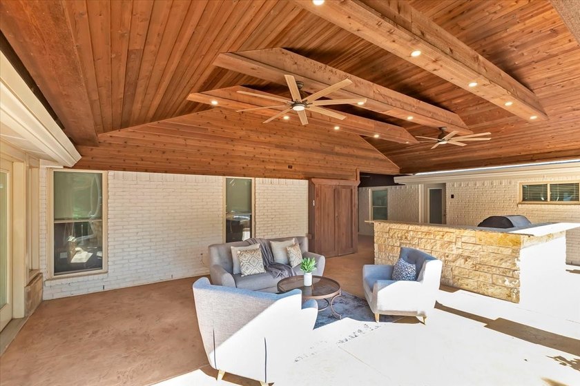 Welcome to a beautifully updated Grapevine home where generous - photo 39