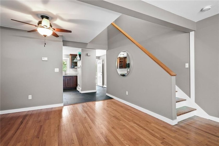 This inviting end-unit townhouse, part of the 12-unit Barclay - photo 14