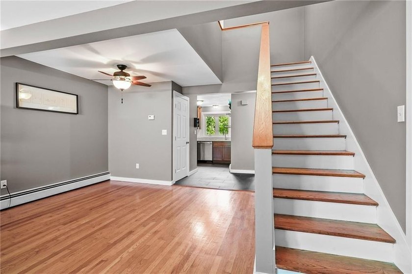 This inviting end-unit townhouse, part of the 12-unit Barclay - photo 17