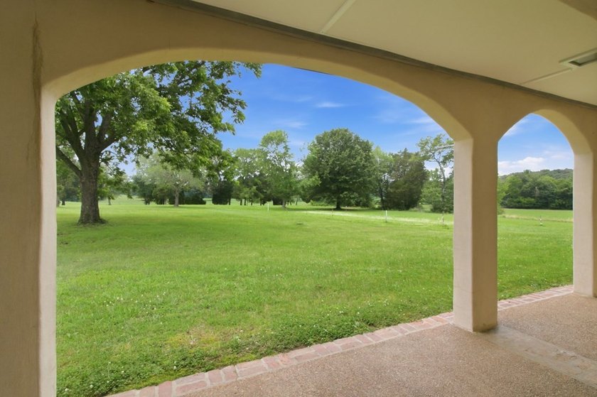 Never before offered on the market, this one-owner, custom-built - photo 6