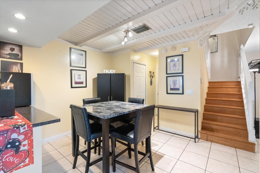 2BR/2BA corner townhouse with a 2024 new roof and hurricane - photo 12
