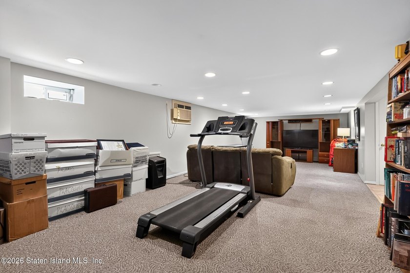 A unique opportunity to own a true extra-large all brick center - photo 24
