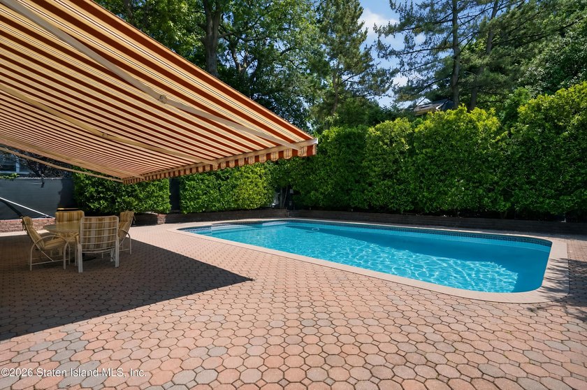 A unique opportunity to own a true extra-large all brick center - photo 27