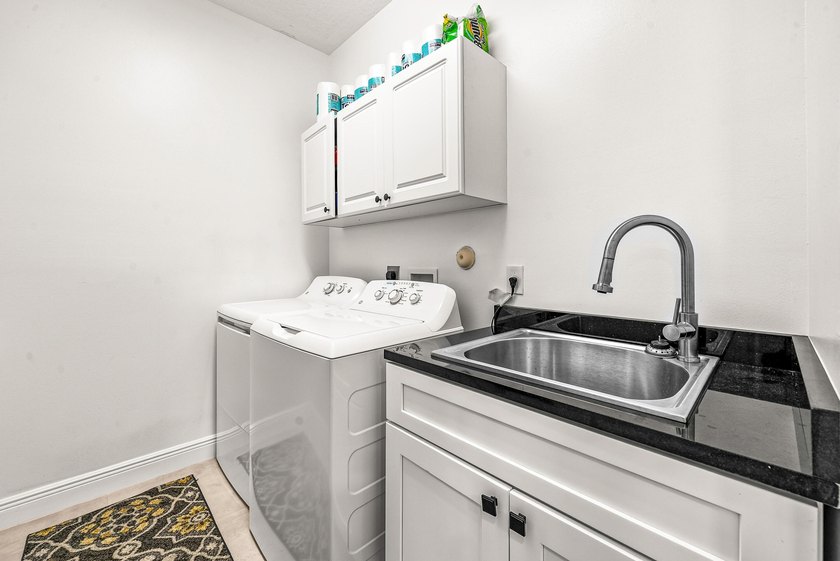 Welcome to this beautifully maintained home in the highly sought - photo 23