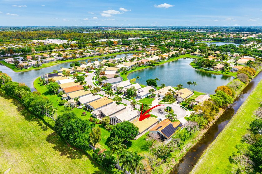 Welcome to this beautifully maintained home in the highly sought - photo 37