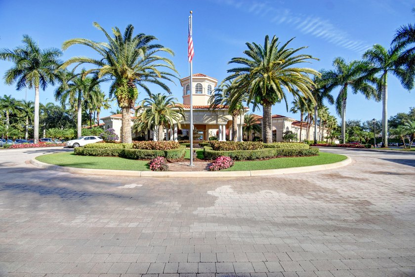 Welcome to this beautifully maintained home in the highly sought - photo 41