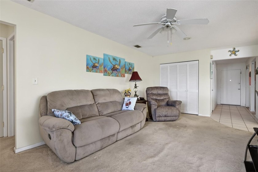 PORT CHARLOTTE!! 2 BEDROOM, 2.5 BATH, 2-CAR GARAGE WATERFRONT - photo 11