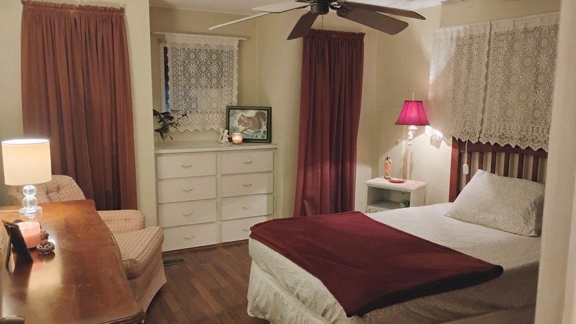 Charming 2-bedroom, 2-bath manufactured home located in a - photo 14