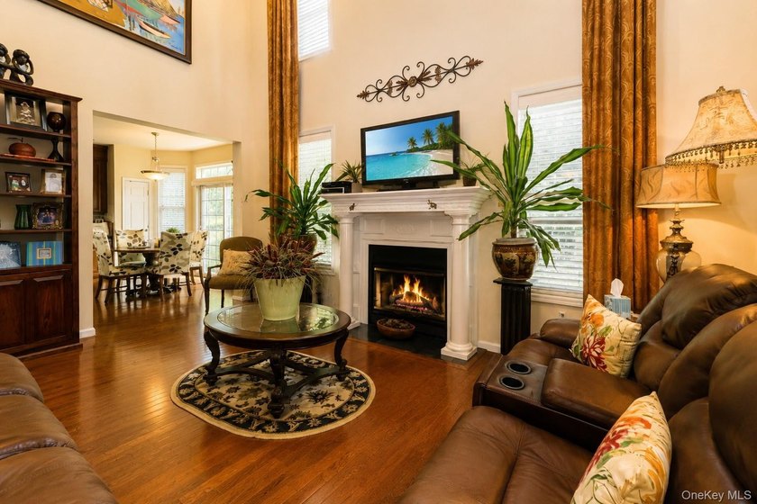 Luxury living in the prestigious gated community of Mansion - photo 18
