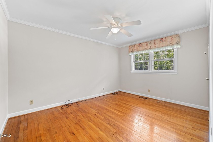 This well-loved ranch offers timeless charm, solid construction - photo 24
