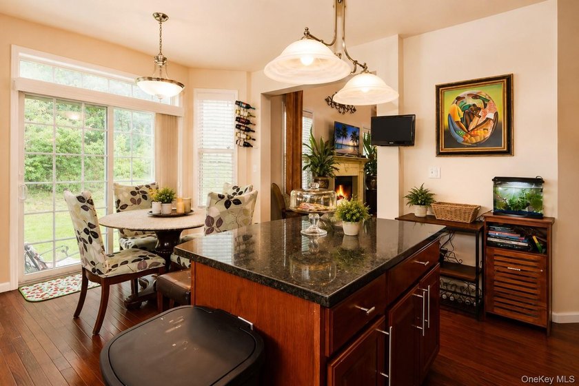 Luxury living in the prestigious gated community of Mansion - photo 25