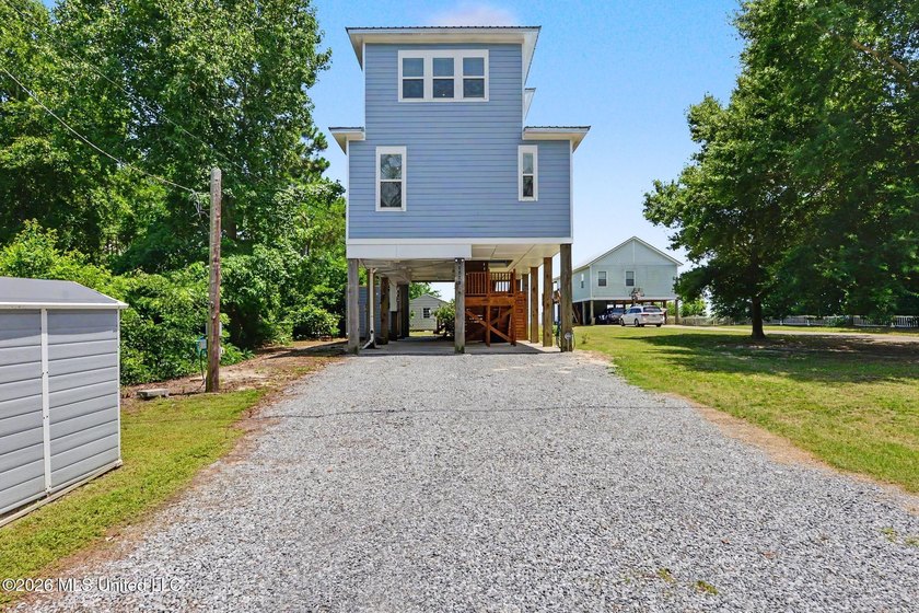 Stunning direct Gulf-front custom home built in 2020 offering - photo 29