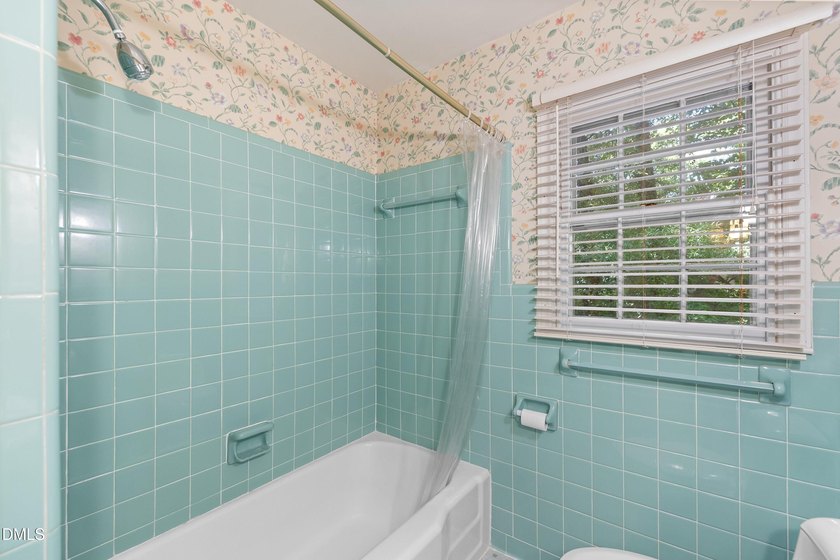 This well-loved ranch offers timeless charm, solid construction - photo 31