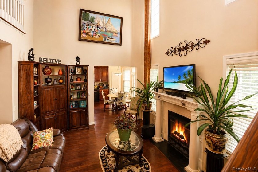 Luxury living in the prestigious gated community of Mansion - photo 32