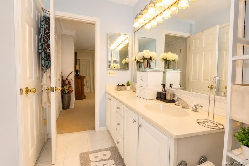 Luxury living in the prestigious gated community of Mansion - photo 38