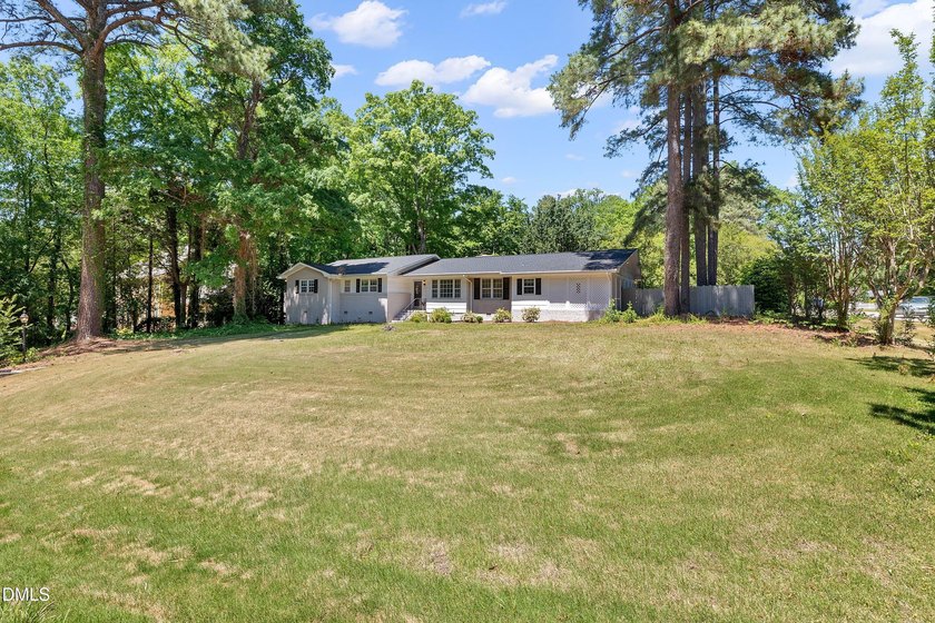This well-loved ranch offers timeless charm, solid construction - photo 43
