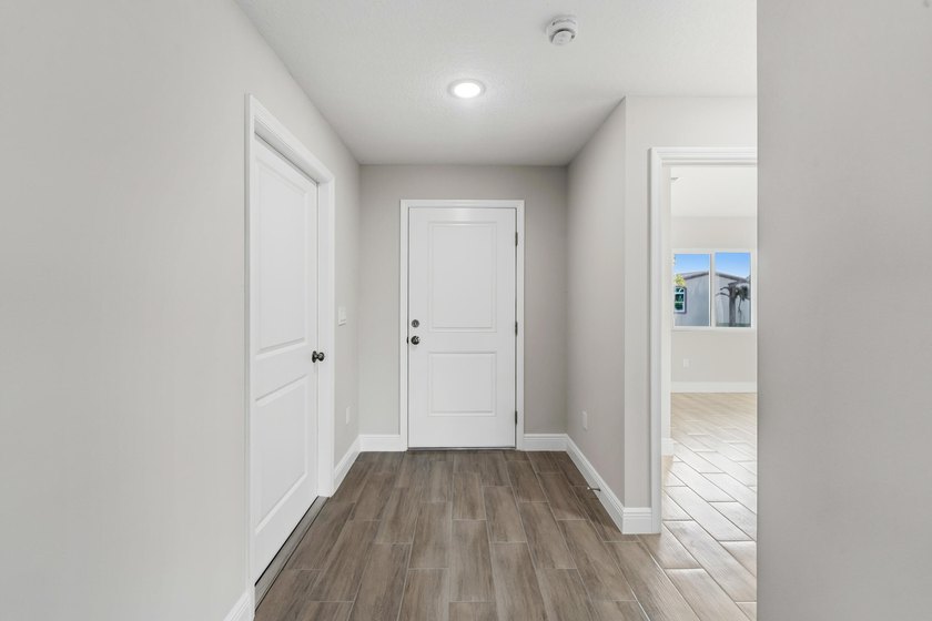 Ready for the new owner!! Beautiful New construction home in - photo 7