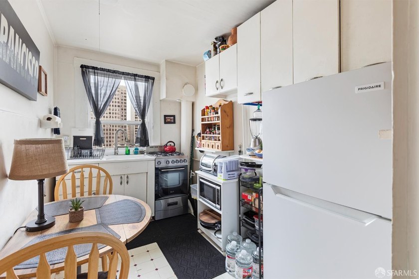 Built in 1913 this 6-unit building in Nob Hill is a fantastic - photo 8
