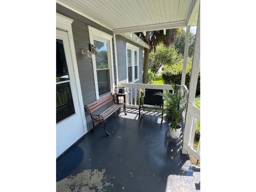 Welcome to 320 Forrest Ave, a 3 bedroom 1 bath home in - photo 3